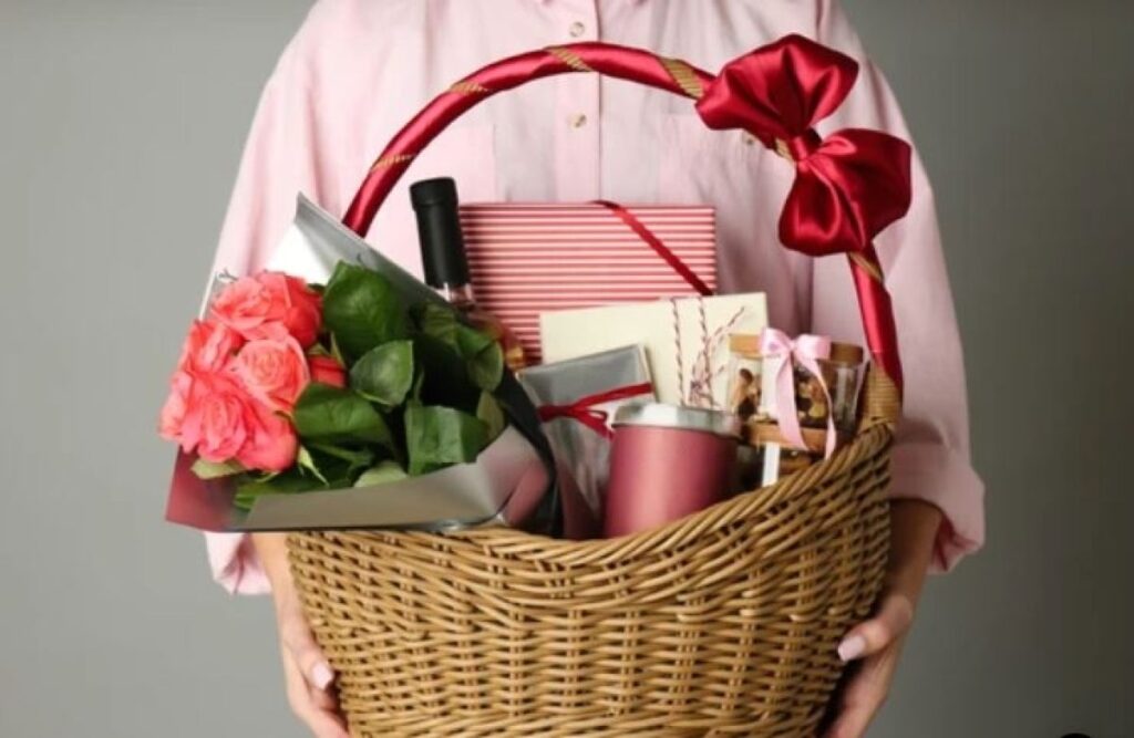 Christmas Gift Box Ideas for Dad That Combine Style and Substance
